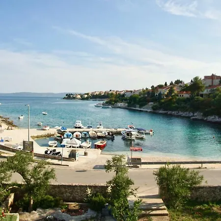 Laura Trogir
