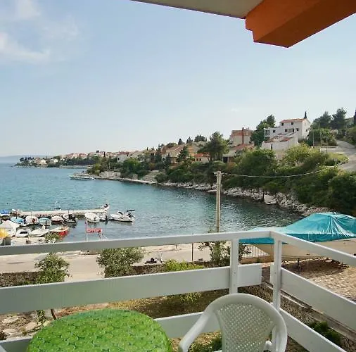 Laura * Trogir