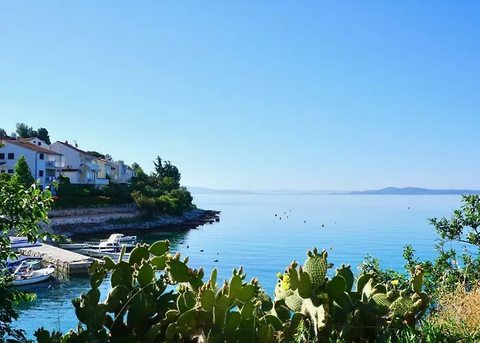 Laura * Trogir